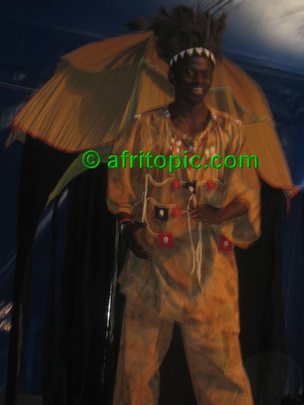 ../Images/AfricaFestival-28-29May05 113.jpg